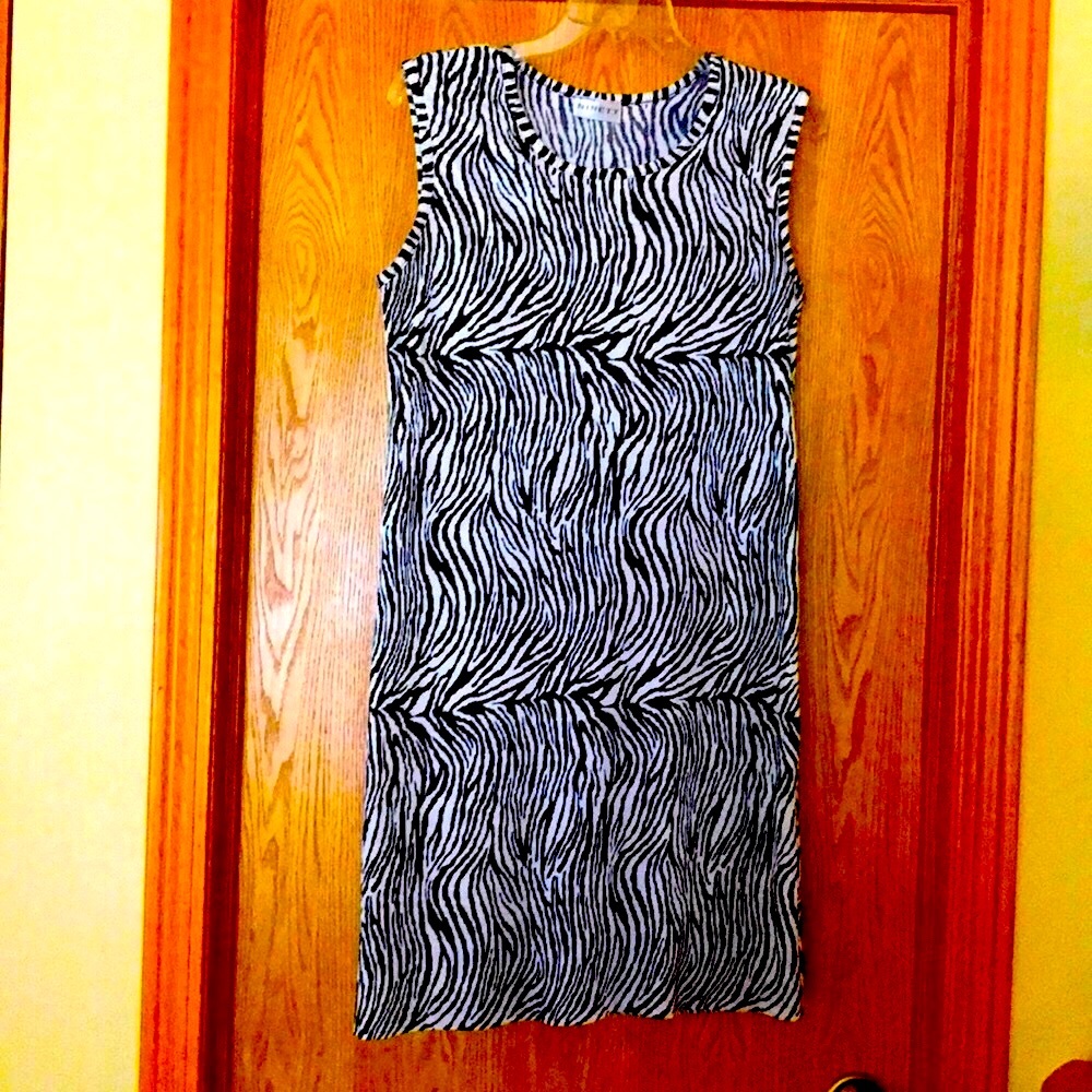 Ninety USA zebra print sleeveless sheath dress MED broomstick stretch black EUC